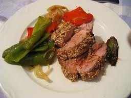 Lomo de puerco  frotado en especias, bajo de sal                         